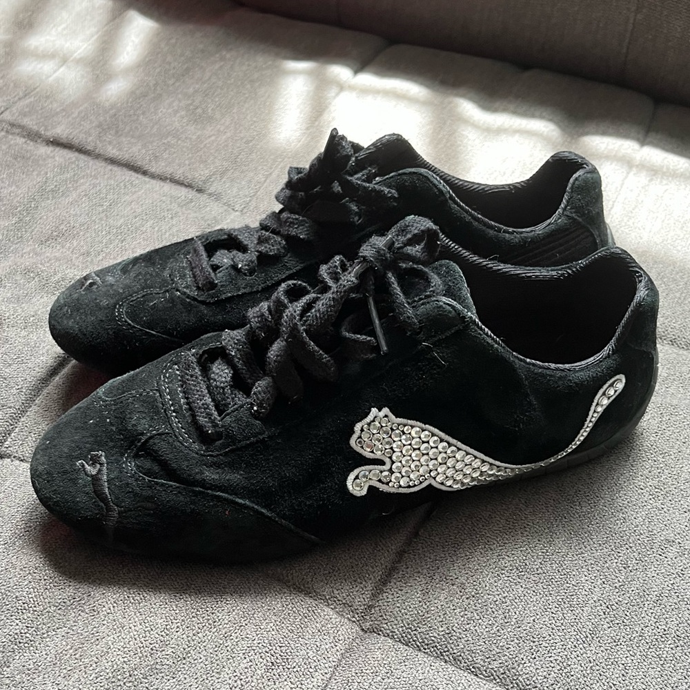 New Womens Pumas